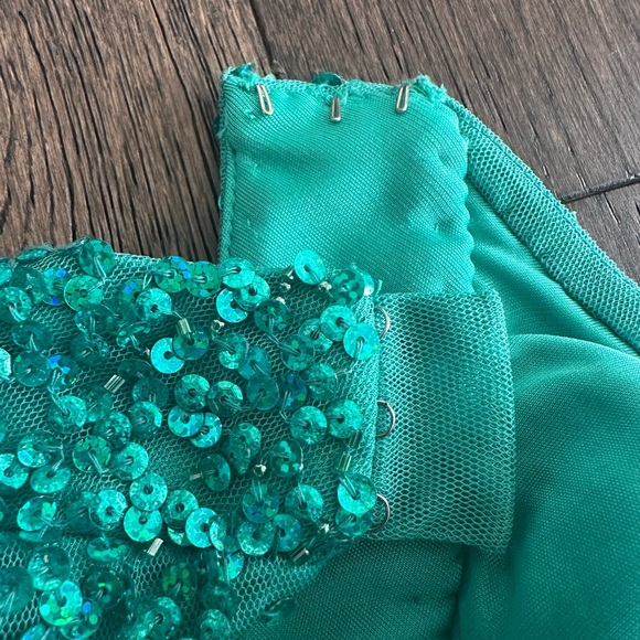 Ashley Lauren Sequined Long Sleeve Mini Dress in Jade - Picture 6 of 10